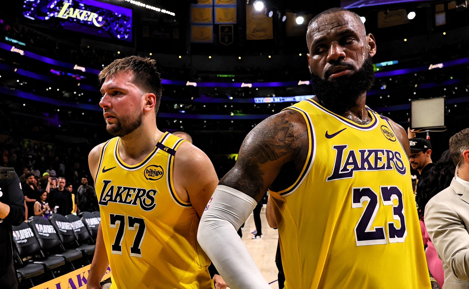 一号娱乐-包含洛杉矶湖人发布备战花絮，转会期临场应变，西甲任务艰巨，高层口径保持一致的词条-一号娱乐