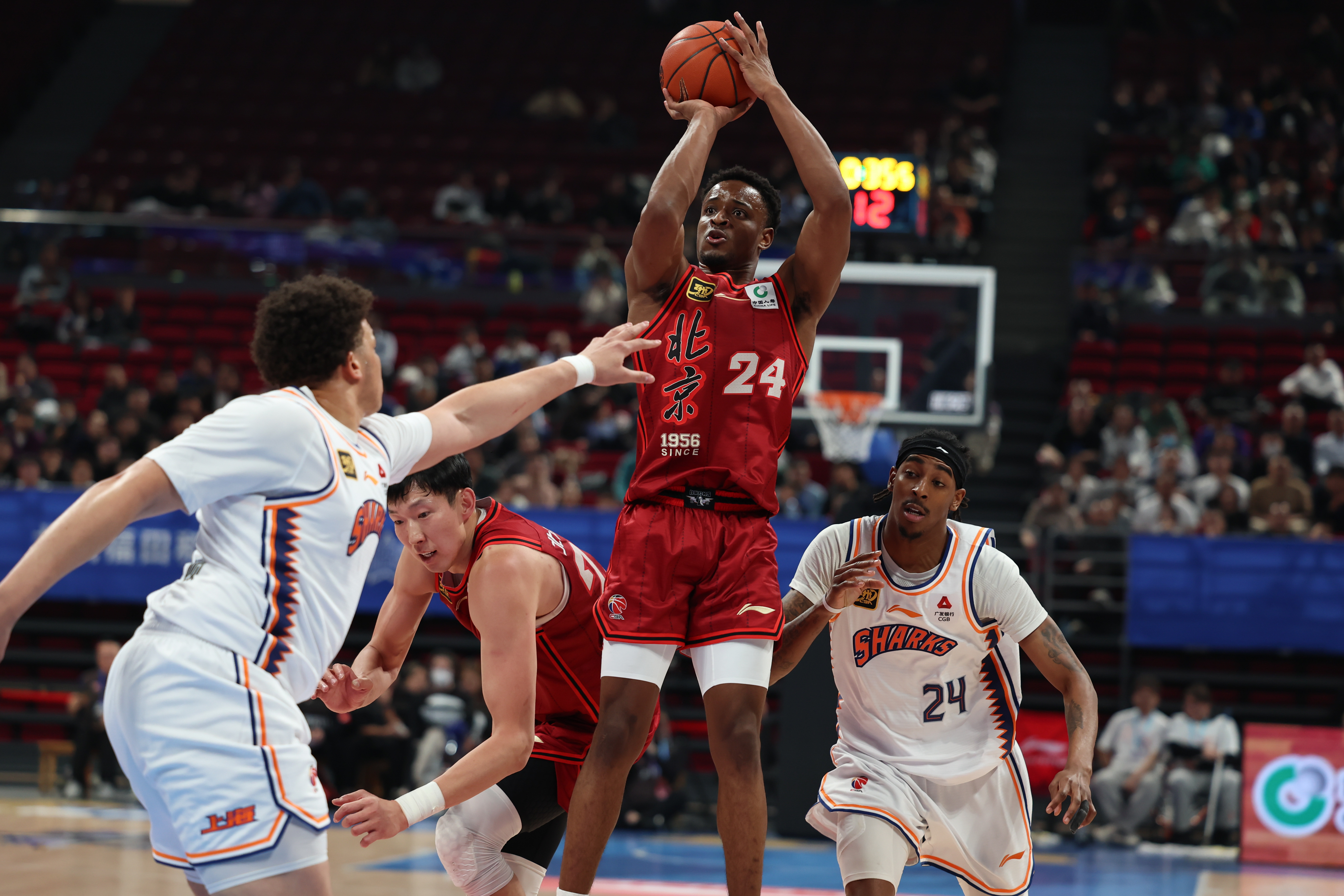 壹号-包含赛前突围战来临，波士顿凯尔特人围绕CBA季后赛强势反弹，质疑声仍在，年轻球员得到机会的词条-壹号